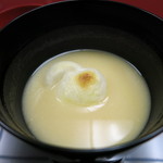 なかむら - 白味噌雑煮　焼き丸餅