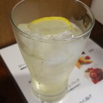 キッチン ブルー グローブ - リモンチェッロと料理の相性も良いです