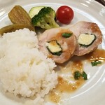 キッチン ブルー グローブ - ソースが余りそうなので、ご飯を絡めます