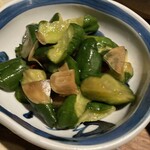たん焼 忍 - 胡瓜にんにく醤油漬