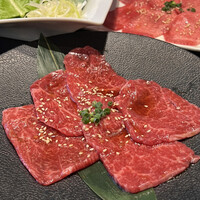 老舗精肉店直送 千種焼肉 飛騨牛の奴隷 千種店 - 