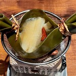 上方中華 新瓊 - 海帯魚翅：気仙沼ヨシキリのフカヒレ