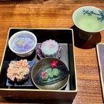 上方中華 新瓊 - デザート4種とお茶