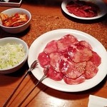 元氣七輪焼肉 牛繁 - ネギたん塩