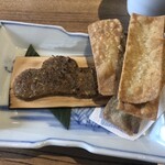 休日や - 蕎麦味噌、そば揚げ添え