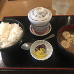 えがお食堂 - 来た時はこう！(この蓋の下がお弁当)