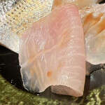 すが弥 - クエだったかな。13Kgの大物。二週間の熟成を経ているので、まるで生ハムみたいな香りと食感