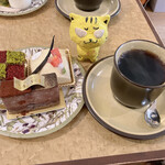 市場珈琲 - コーヒーの苦さと、ケーキの甘さ、相乗効果で美味しかった