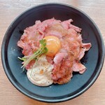 神田の肉バルRUMP CAP - ローストビーフ丼
            1200円