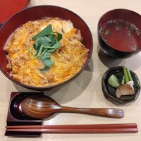 花見川 大富 - 親子そぼろ丼（1000円）