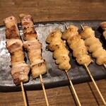 Honkaku Yakitori Daimi U Hete - 豚バラ、ぼんじり