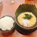 Tsuru No Ya - ラーメン(醤油)海苔増し、ライス