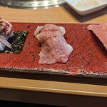 やきにく 飛牛 - 