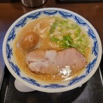 Hakata menbou aka noren - らぁめん（800円）＋味つけ玉子（150円）