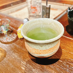 和　ともり - 熱いお茶の提供