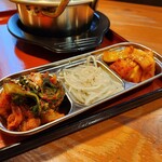 韓食パンチャンスタンド BB - ナムルです。