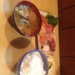 次郎長 - ランチで刺身定食
            
            780円
            