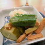 じき 宮ざわ - 25年8月　漬物　干し大根、おくら、胡瓜、大根