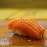 鮨 難波 - めじまぐろ。 10キロの超幼魚。 