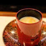 鮨 難波 - たらの温かいすりながし。 刺し身のあとにこういうのが出ると、胃も心もほっとします。 