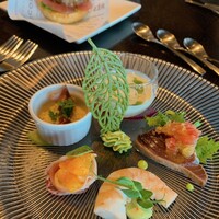 DINING & BAR TABLE 9 TOKYO - 
