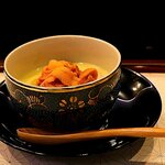 鮨 難波 - ウニの茶碗蒸し。 中には、白子と百合根が待ち受けてて、二大濃厚魔王の共演。 