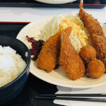 ウイリアムズ - ミックスフライ定食（日替わり）