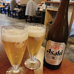 ホルモン・焼肉 一休亭 元 - 中瓶ビール(アサヒスーパードライ)