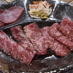 川崎名物 炭火焼肉 食道園 - 