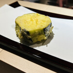 天冨良 銀座 よこ田 - 天ぷらの〆は赤茄子ですが私はアレルギーあるので南瓜に変更