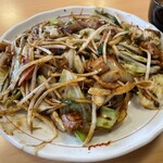 Sannou Yume Shokudou - 『鉄板で焼く野菜炒め定食(モツみそ)』の野菜炒め(モツみそ)