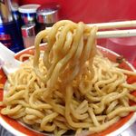 ラーメン タロー 五反田の陣 - 小ラーメン豚入り1,050円（野菜マシマシ、あげ辛、削り節）