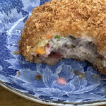 マルトマ食堂 - イカメンチカツの多彩な具が旨すぎる、歯形失礼