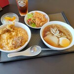 Chuugokuryouri Hisada - ランチのミニ丼　北京飯