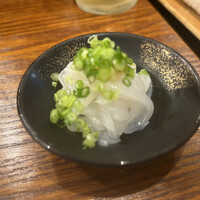 地魚料理・鮨 佐々木 - お通しのアオリイカの耳