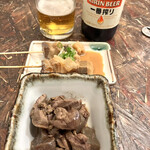 マルキン酒店 - 大瓶、ドテ煮、豚レバーで890ベロ