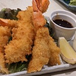 肴屋 魚まる - でっかい海老フライ(ほんっとにでっかい)