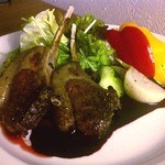 柊山ガーデン - 子羊のロースト　美味しい。ちょい火が通り過ぎているかな。