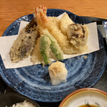 くぼ田 - サクサクの天ぷらでした。