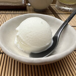 すし匠 - アイスクリーム（抹茶あずきと塩）