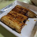 鯉とうなぎのまるます家 - 「鰻の蒲焼き」(￥2300)