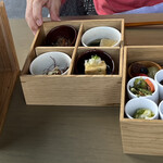 グランディスタイル ホテル&リゾート - 朝食　和風の2段お弁当