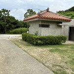 しむじょう - しむじょう隣の公園にあるトイレ