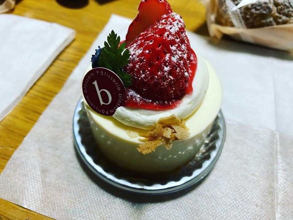 ローズ、チェリーブロッサムケーキ大好き様　おまとめ 写真 : 【移転】PATISSERIE blossom （パティスリー ブロッサム