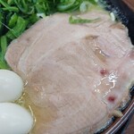 横浜家系ラーメン なるは家 - 