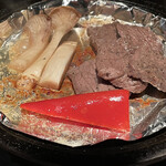 Zaza Fushimi - 国産赤身牛肉の鉄板ステーキ
