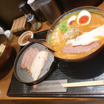 神楽 海老で鯛を釣る麺堂 - 