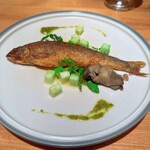 Nodo Rosso - 鮎のコンフィ、クレソンのソースと白ウリ