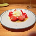 Nodo Rosso - 高知産シュガートマトとブラッターチーズ