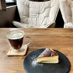 Cafe PRISM - コーヒー・チーズケーキ